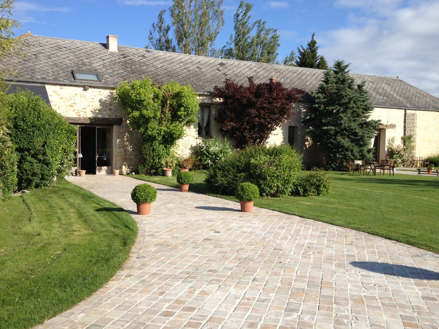 Un grand espace de réception à Villers-en-Arthies dans le Val d'Oise.