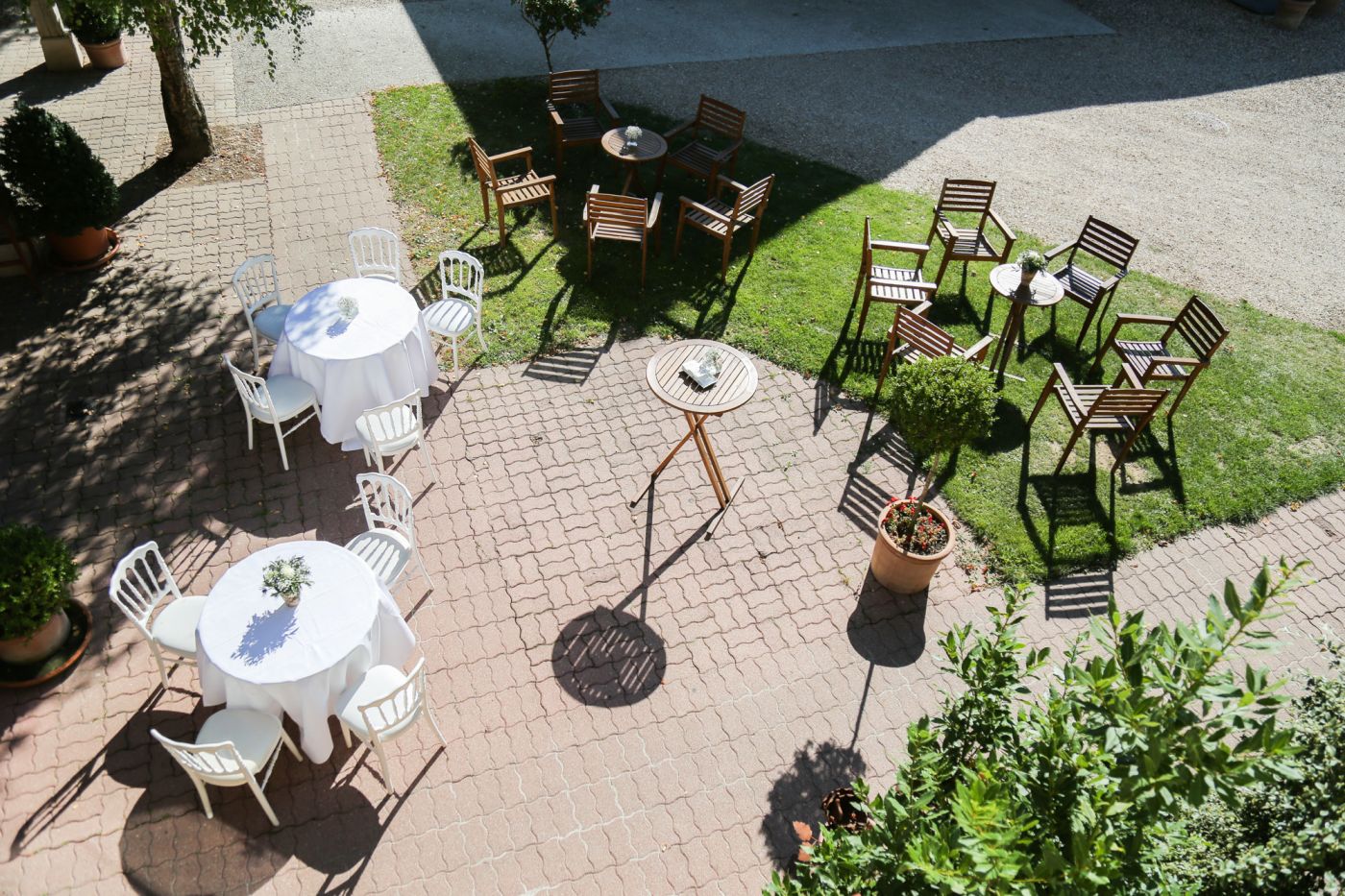 Un espace ext&eacute;rieur id&eacute;al pour vos cocktails